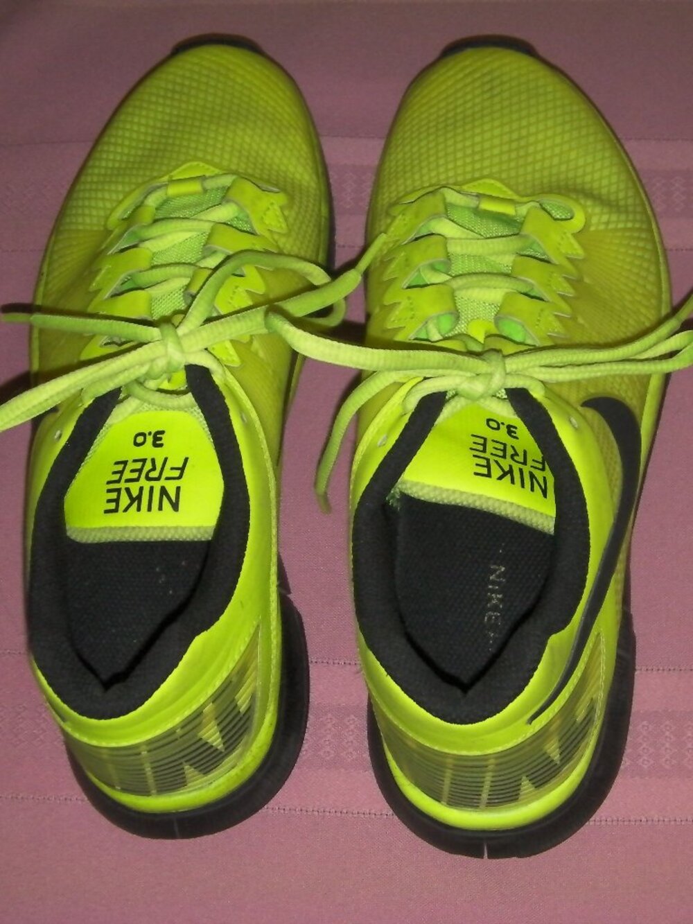 Mens NIKI FREE sz 8 Sneakers
